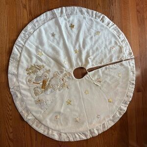 Christmas Tree Skirt 44” Circular with ties. Silver & Gold Snowmen Star Santa